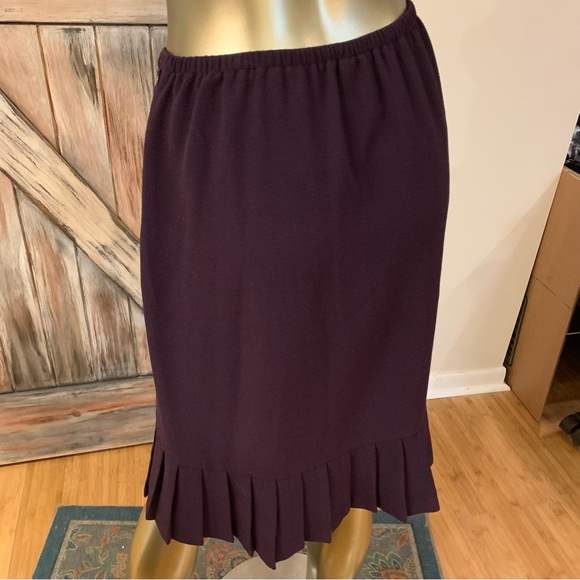 Danny & Nicole Dark Purple Skirt Suit Size 14 - Picture 12 of 16